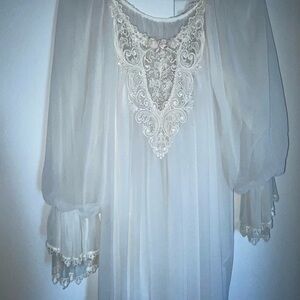 Vintage Neiman Marcus Cream sheer Lace Robe